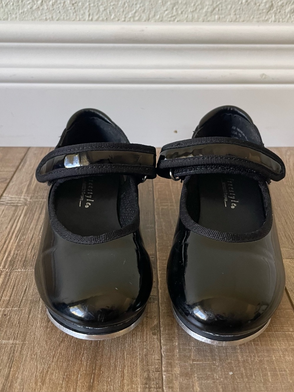 Freestyle Danskin Girls Black Patent Tap Dance Shoes Mary Jane Size 10T